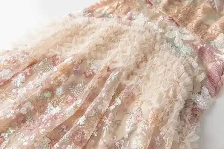 QMQA Fashion Women's Elegant Dress Embroidery Sequin Flare Sleeve Ruffle Puff Cake Dresses 2025 Summer New Female Clothing QM648