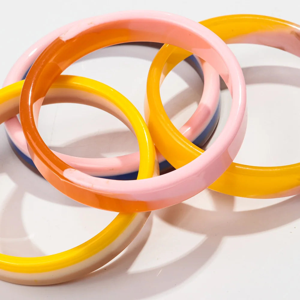 New Resin Gradient Bangles Bracelets for Girls Boho Acrylic Round Wide Cuff Bangles 2024 Jewelry Gifts