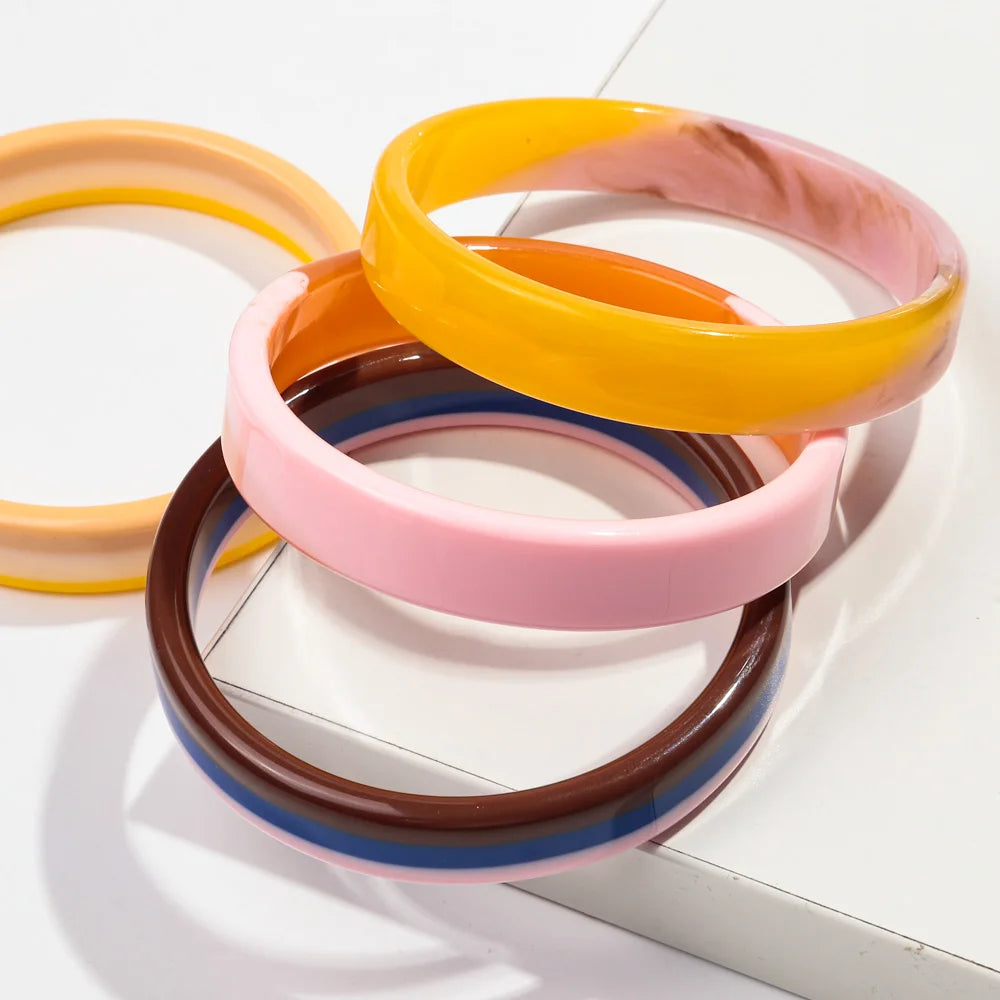 New Resin Gradient Bangles Bracelets for Girls Boho Acrylic Round Wide Cuff Bangles 2024 Jewelry Gifts