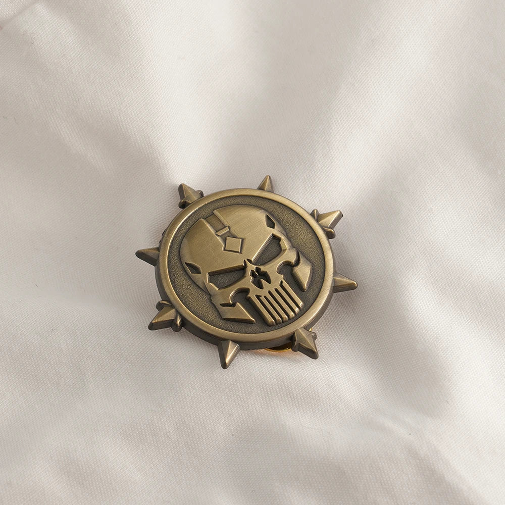Warhammer 40,000 Logo Badge Sci-Fi Fantasy Game Brooch Punisher Skull Pin Retro Peripheral Accessories