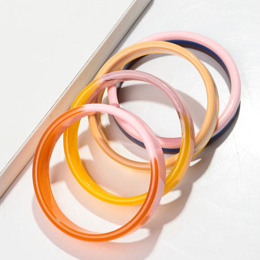 New Resin Gradient Bangles Bracelets for Girls Boho Acrylic Round Wide Cuff Bangles 2024 Jewelry Gifts