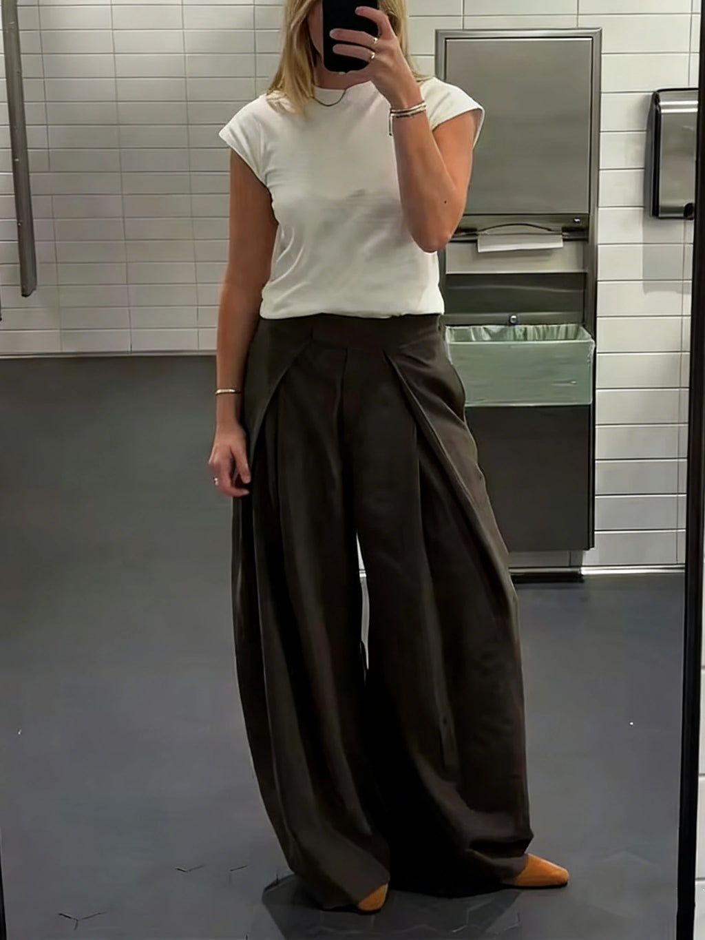 Fashion Army Green Loose Wide Leg Pants Women Casual Zip-up Pocket Pleated Long Trousers High Street Chic Long Pants 2026 New